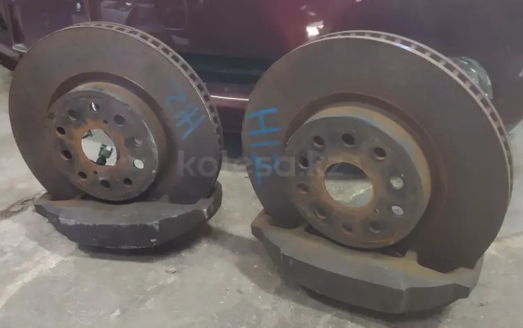 Тормозные диски за 1 200 тг. в Алматы