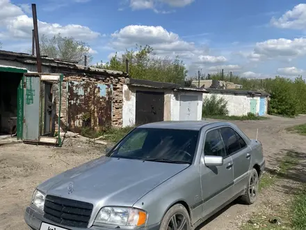 Mercedes-Benz C 220 1993 года за 1 590 000 тг. в Караганда – фото 2