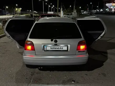 Volkswagen Golf 1996 года за 1 900 000 тг. в Есик – фото 2