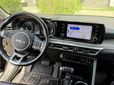 Kia K5 2022 года за 12 000 000 тг. в Алматы – фото 4