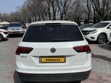 Volkswagen Tiguan 2020 года за 14 188 000 тг. в Алматы – фото 4