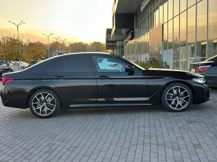 BMW 530 2023 года за 31 500 000 тг. в Алматы – фото 6