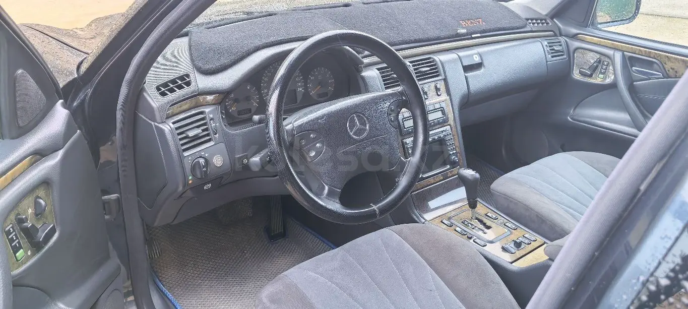 Mercedes-Benz E-Class, 2000
