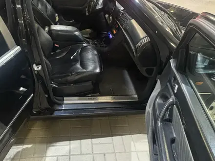 Mercedes-Benz S 500 1998 года за 4 454 833 тг. в Астана – фото 15