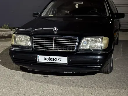 Mercedes-Benz S 500 1998 года за 4 454 833 тг. в Астана – фото 2