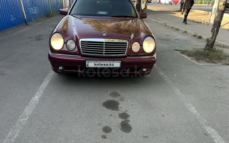 Mercedes-Benz E 230 1996 года за 2 150 000 тг. в Алматы