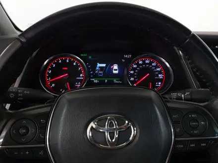 Toyota Camry 2019 года за 13 300 000 тг. в Шымкент – фото 23
