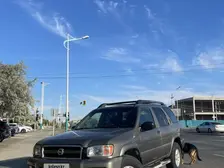Nissan Pathfinder, 2004