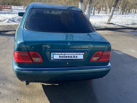 Mercedes-Benz E 230 1997 года за 2 600 000 тг. в Павлодар – фото 5