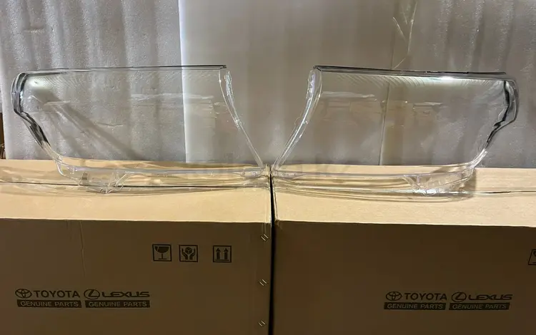 Стекло фары на Land Cruiser 200 koito за 25 000 тг. в Актау