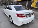 Toyota Camry 2014 года за 8 300 000 тг. в Алматы – фото 2