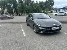 Hyundai Elantra, 2023