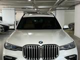 BMW X7 2019 года за 53 500 000 тг. в Астана – фото 2