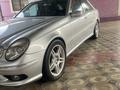 Mercedes-Benz E 500 2004 года за 10 000 000 тг. в Шымкент – фото 2