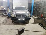 Mercedes-Benz E 200 1997 годаүшін850 000 тг. в Петропавловск