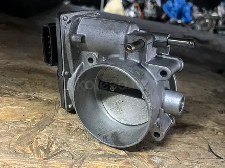 Дроссельная заслонка m278 на mercedes w218 за 5 000 тг. в Алматы
