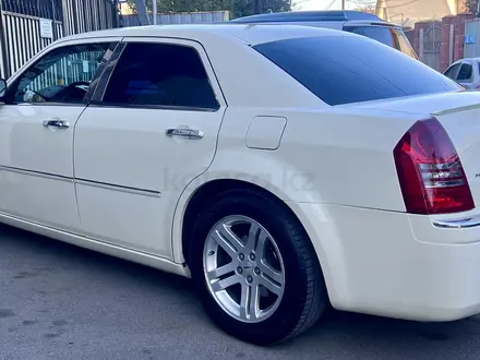 Chrysler 300C 2007 года за 5 400 000 тг. в Алматы – фото 11