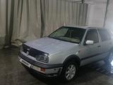 Volkswagen Golf 1995 года за 1 800 000 тг. в Алматы – фото 3