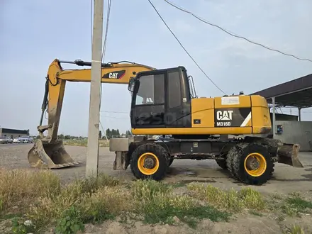 Caterpillar  M316 2016 года за 42 000 000 тг. в Шымкент
