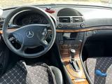 Mercedes-Benz E 320 2003 годаүшін5 200 000 тг. в Актобе – фото 4