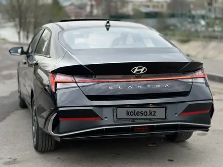 Hyundai Elantra 2023 года за 9 350 000 тг. в Алматы – фото 5