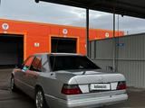 Mercedes-Benz E 200 1991 годаүшін1 800 000 тг. в Семей – фото 3