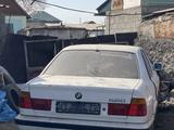 BMW 520 1988 года за 1 200 000 тг. в Алматы – фото 2