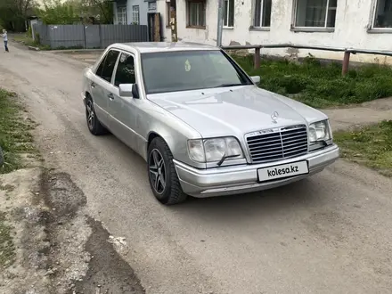 Mercedes-Benz E 280 1995 года за 2 300 000 тг. в Караганда – фото 8