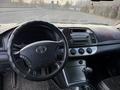 Toyota Camry 2005 годаүшін4 800 000 тг. в Караганда – фото 9