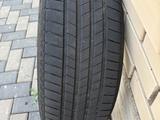 Bridgestone 2 штуки в хорошем состоянии, 215/55/17 за 19 000 тг. в Уральск – фото 2