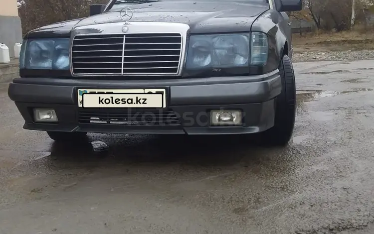 Mercedes-Benz E 220 1993 годаfor2 000 000 тг. в Туркестан