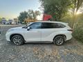 Toyota Highlander 2022 года за 25 000 000 тг. в Алматы – фото 2