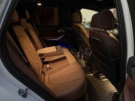BMW X5 2024 года за 52 000 000 тг. в Алматы – фото 16