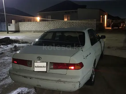 Toyota Camry 2001 года за 2 300 000 тг. в Актау – фото 5