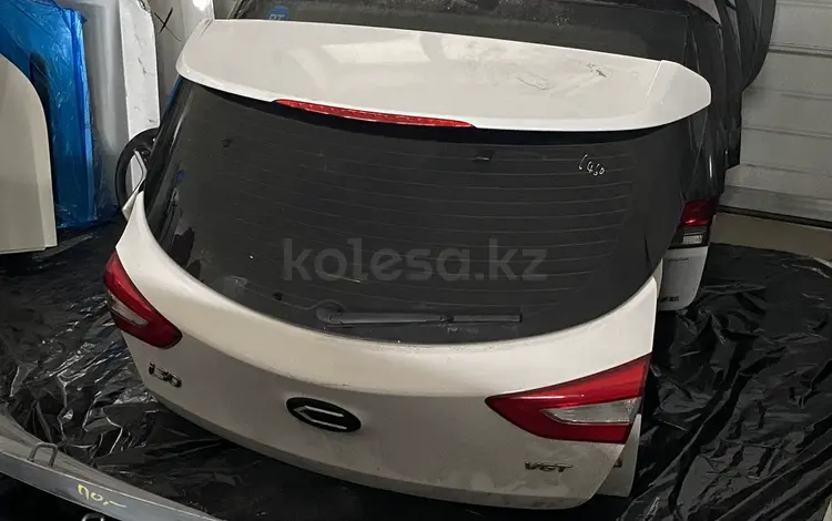 Крышка багажника Hyundai i30 за 10 000 тг. в Алматы