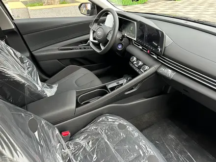 Hyundai Elantra 2025 года за 8 900 000 тг. в Актобе – фото 5