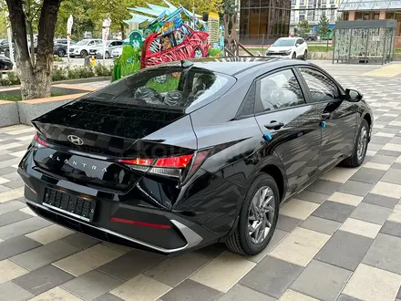 Hyundai Elantra 2025 года за 8 900 000 тг. в Актобе – фото 2