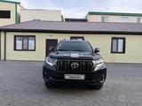 Toyota Land Cruiser Prado 2022 года за 38 500 000 тг. в Атырау – фото 2