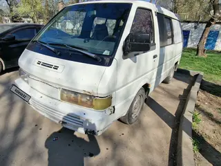 Nissan Vanette, 1992