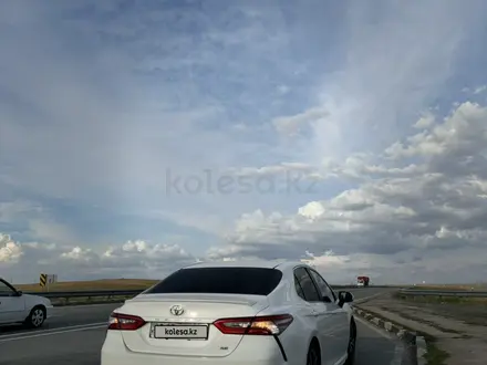 Toyota Camry 2018 года за 11 500 000 тг. в Тараз – фото 7