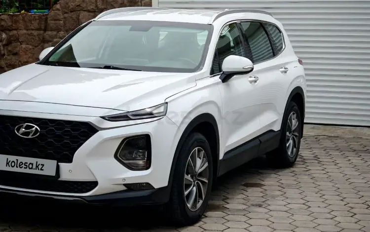 Hyundai Santa Fe 2020 года за 12 000 000 тг. в Алматы