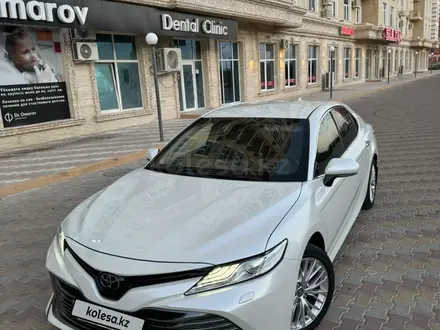 Toyota Camry 2020 года за 14 900 000 тг. в Актау – фото 3