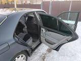 Mercedes-Benz E 200 1997 года за 1 350 000 тг. в Актобе – фото 4