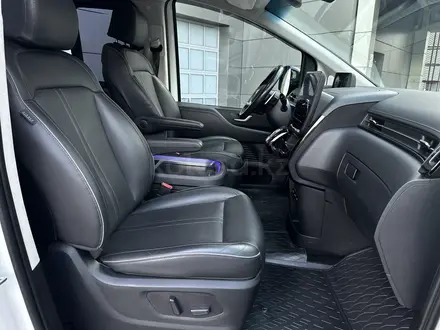 Hyundai Staria 2023 года за 22 300 000 тг. в Алматы – фото 25