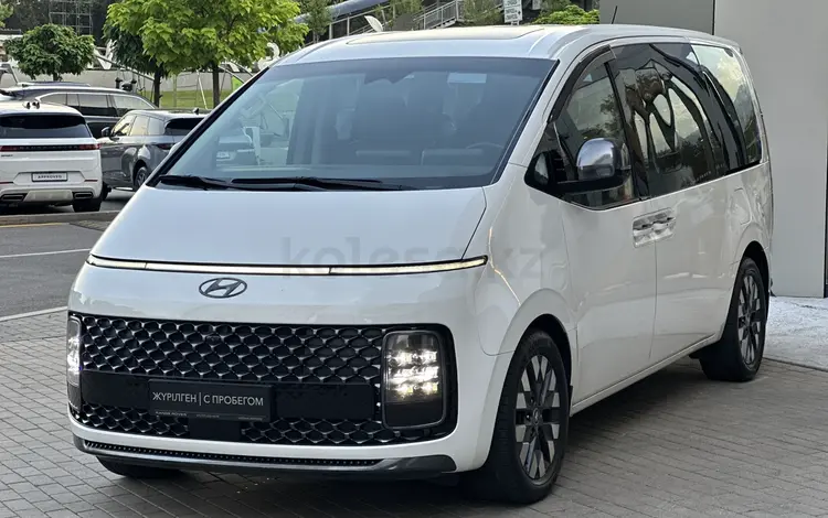Hyundai Staria 2023 года за 22 300 000 тг. в Алматы