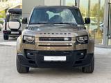 Land Rover Defender 2023 года за 64 500 000 тг. в Павлодар – фото 2