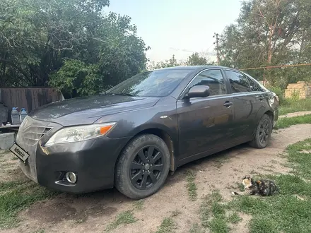 Toyota Camry 2006 года за 5 300 000 тг. в Уральск – фото 2