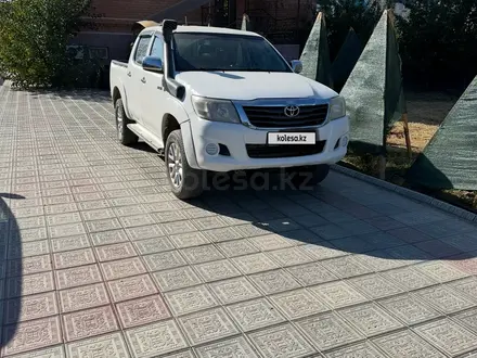 Toyota Hilux 2013 года за 7 000 000 тг. в Атырау – фото 2