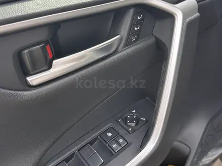 Toyota RAV4 2021 года за 16 400 000 тг. в Караганда – фото 14