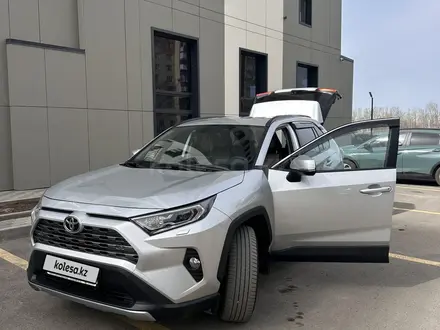 Toyota RAV4 2021 года за 16 400 000 тг. в Караганда – фото 21